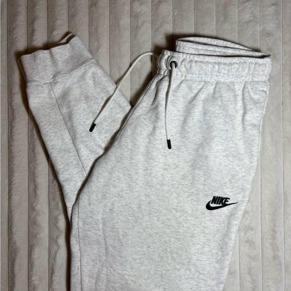 Nike Light Grey/White Sweatpants